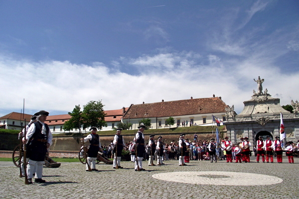 reenactment event in fron of the third gate in Alba Iulia